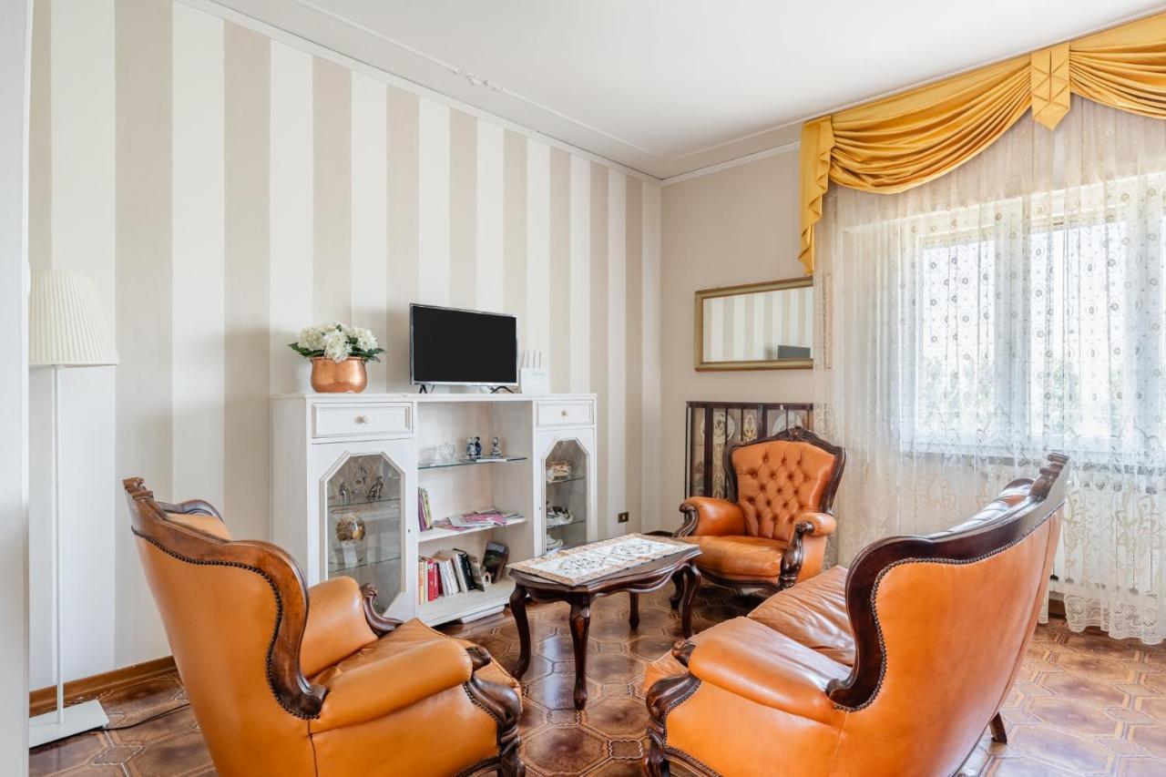 Residenza Martinelli Villa Pistoia Luaran gambar