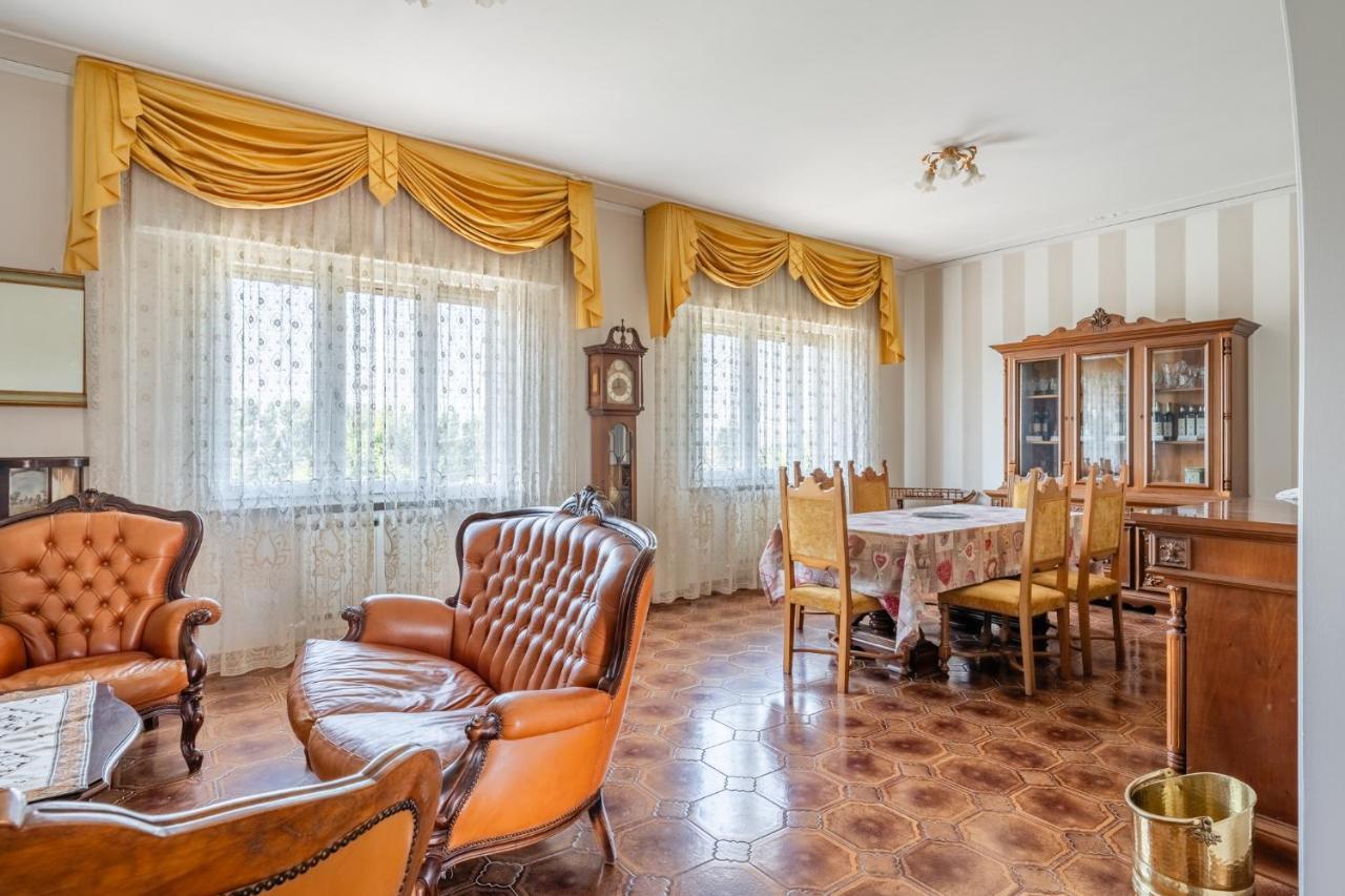 Residenza Martinelli Villa Pistoia Luaran gambar